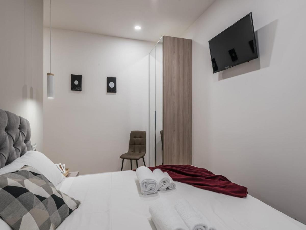 The Best Rent - Modern Three-Bedroom Apartment A Few Steps From The Colosseum Esterno foto